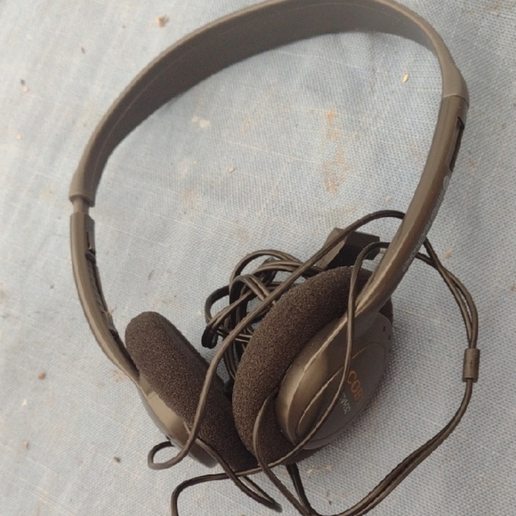 Coby Wired Headphones NWOT - Picture 1 of 2